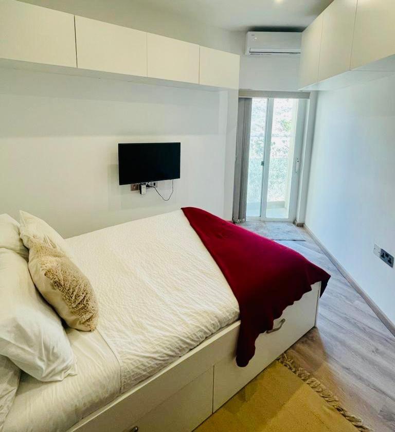 Beach Front High End Apartment, Direct Sea Views. Marsalforn Luaran gambar