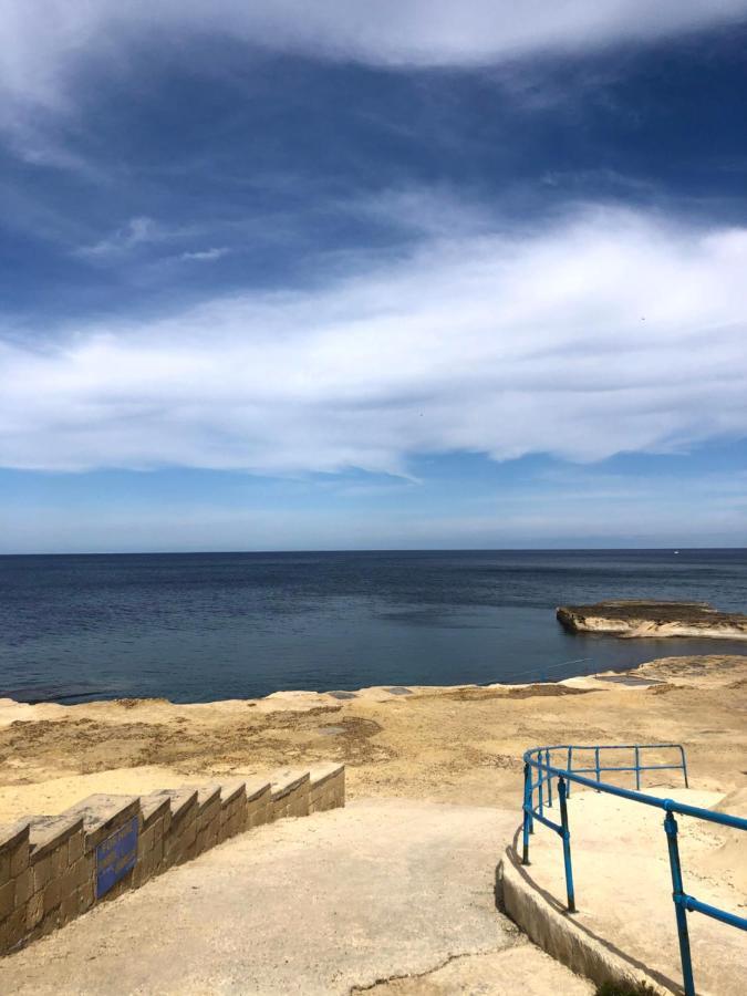 Beach Front High End Apartment, Direct Sea Views. Marsalforn Luaran gambar